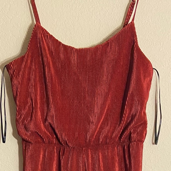 Forever 21- Bugundy Jumper - Picture 3 of 5